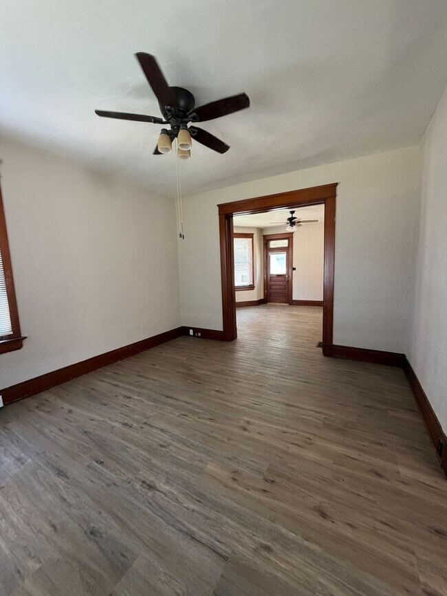 Foto del edificio - 2072 Broadway St