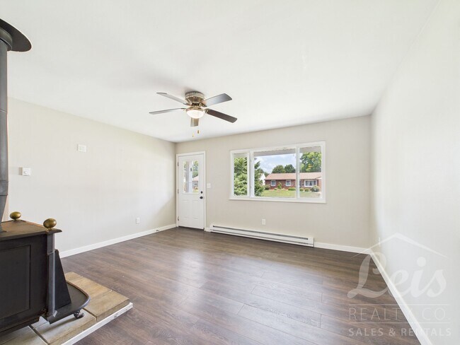 Foto del edificio - 1473 Skylark Dr