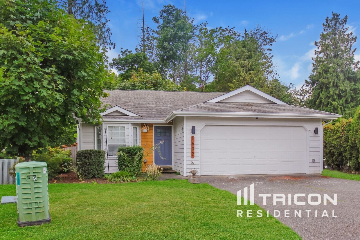 Foto principal - 1602 57th Ave NE