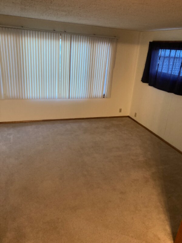 Foto principal - 1416 38th St NW