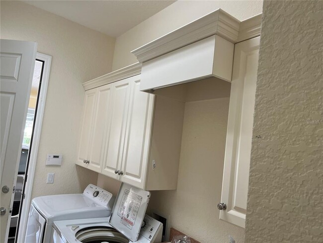 Building Photo - 6970 Scrub Jay Dr
