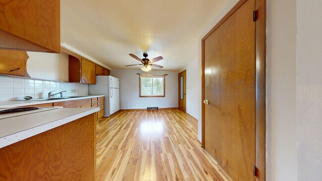 Building Photo - Madison School's- 2 Bedroom Brick Ranch with Garage!