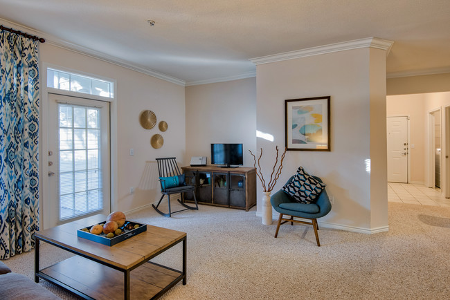 Upgraded apartment homes-large living aras - Inman Park Apartments