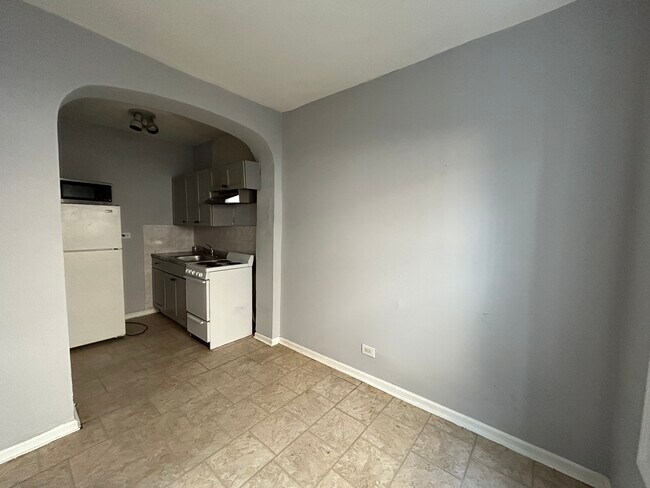 Foto del edificio - 6956 N Ashland Ave