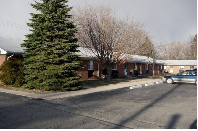 Foto del edificio - 647 Middle Ct