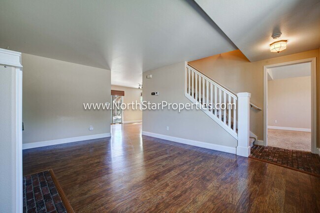 Foto del edificio - Charming Home for Rent: Your Oasis Awaits