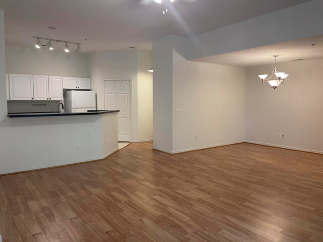 Building Photo - 1139 Joyce Ln