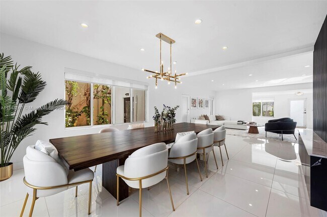 Foto del edificio - 3483 Chase Ave