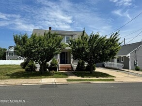 Building Photo - 503 Forman Ave