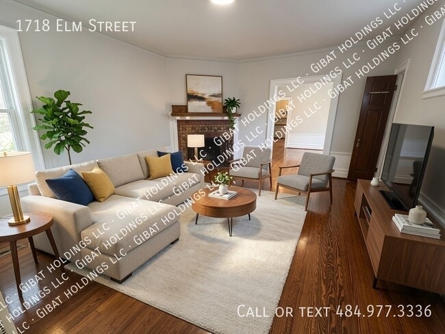 Building Photo - 1718 Elm St