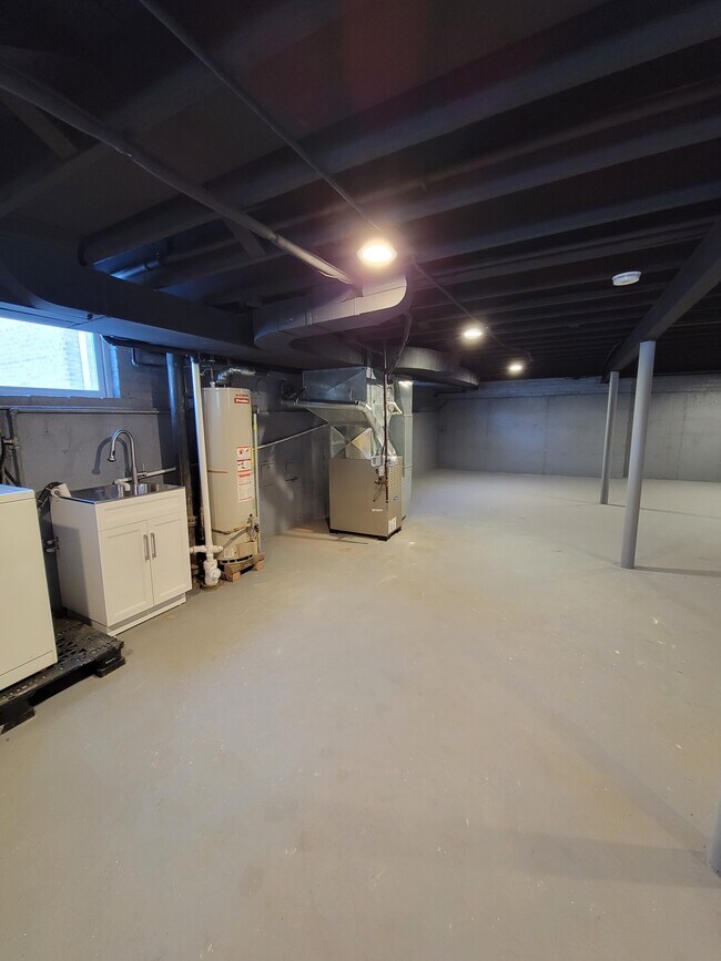 Foto del edificio - 7244 N Kilpatrick Ave