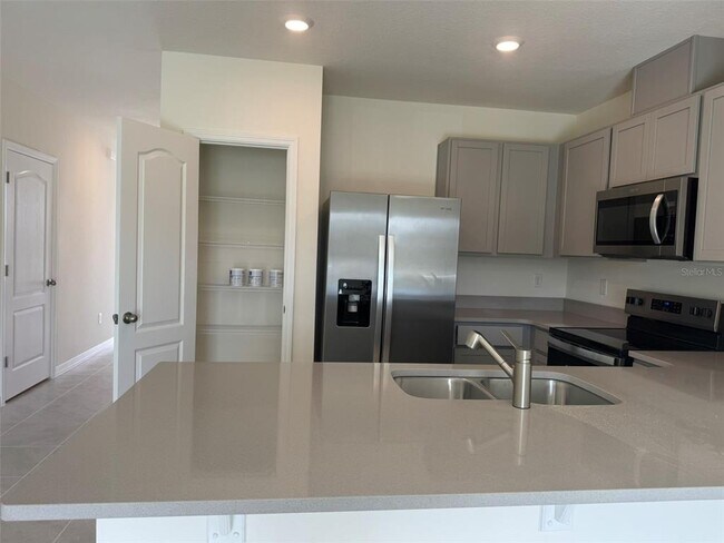 Foto del edificio - 2151 Longleaf Rd