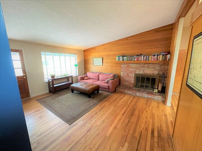 Foto del edificio - Amazing 3 bed 2 bath