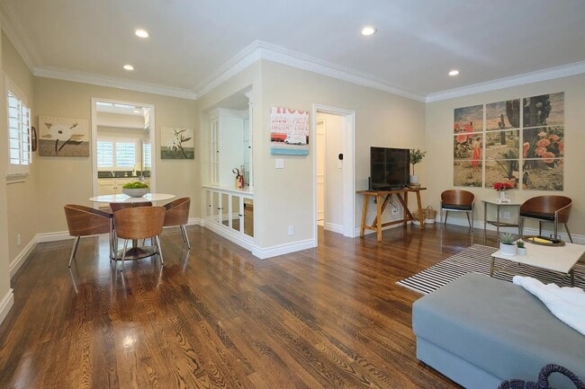 Living Area - 9601 Charleville Blvd