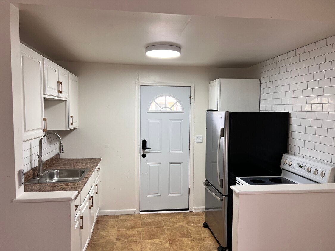 320 Atlantic St NW, Warren, OH 44483 Townhome Rentals in Warren OH