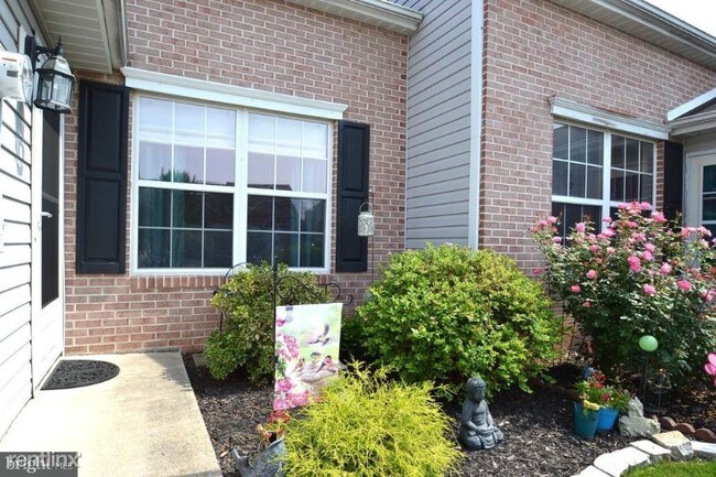 Foto del edificio - 3 br, 2 bath Townhome - 147 Tory Circle