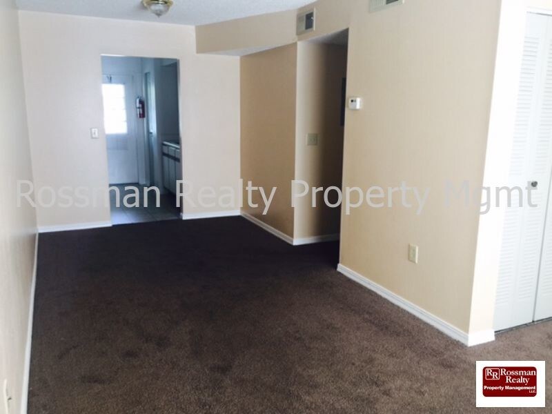Foto principal - 130 Homestead Rd S