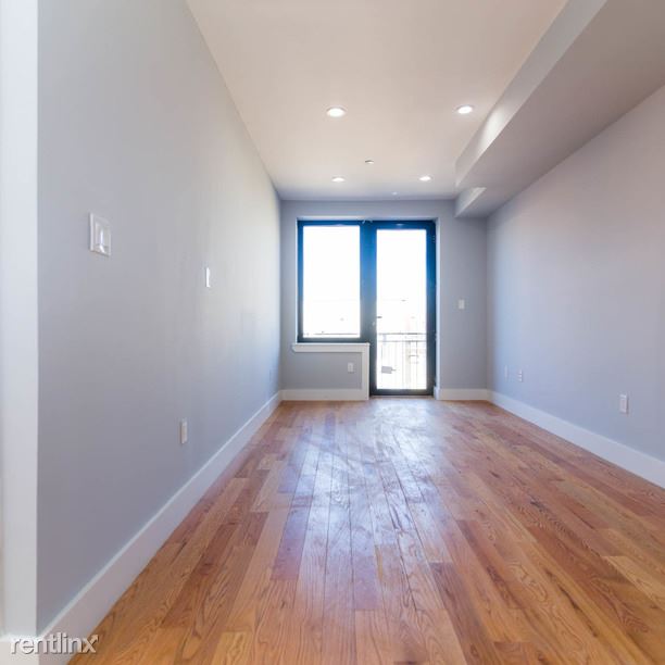 Building Photo - 969 Lafayette Ave