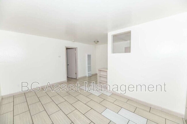 Foto del edificio - 728 Darina Ave