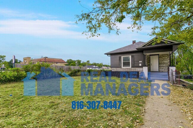 Building Photo - Charming 4-Bed Oasis on South Sterling