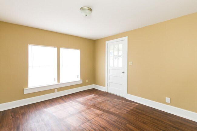 Foto del edificio - Cute, Clean & Completely Renovated