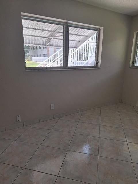 Foto del edificio - 2020 NE 51st Ct