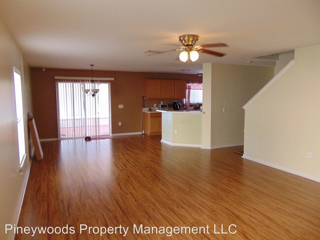 Foto del edificio - 12108 Fern Haven Ave