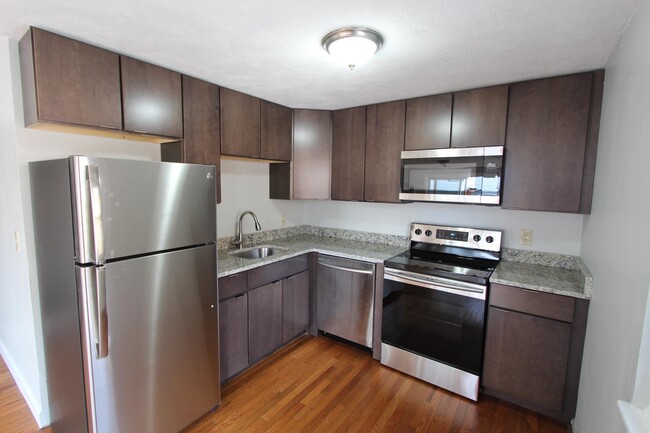 Foto del edificio - 627 Beach St
