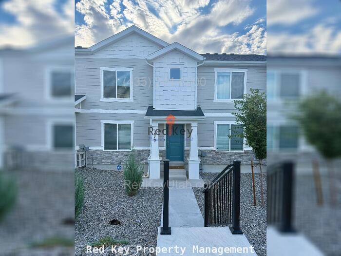 Primary Photo - 1878 N Blue Iris Ave