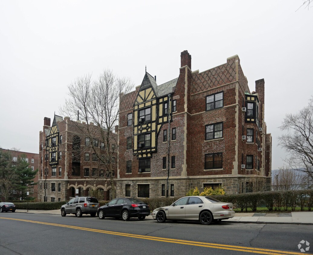 Amackassin Gardens Apartments in Yonkers, NY