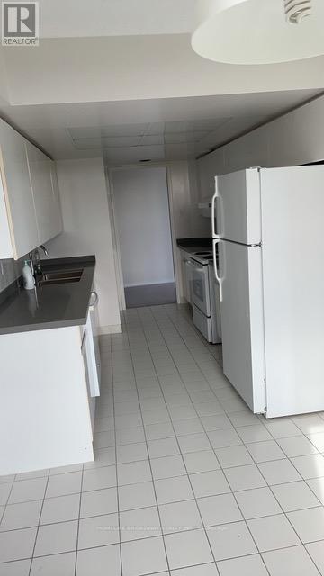 Photo du bâtiment - 7905 Bayview Ave