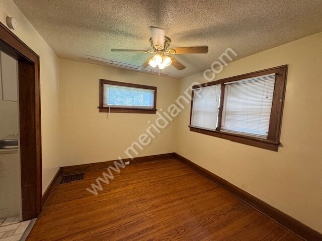 Foto del edificio - 1341 Home Ave