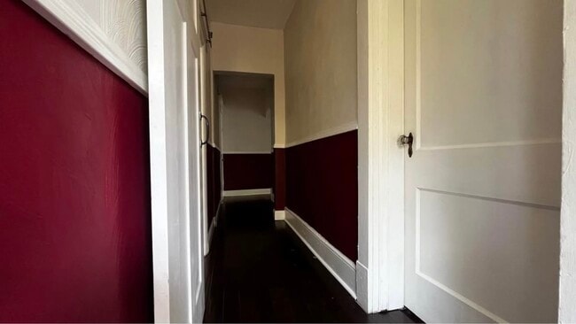 Building Photo - 857 Marshall Ave SW