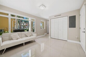 Building Photo - 2729 NE 184th Way