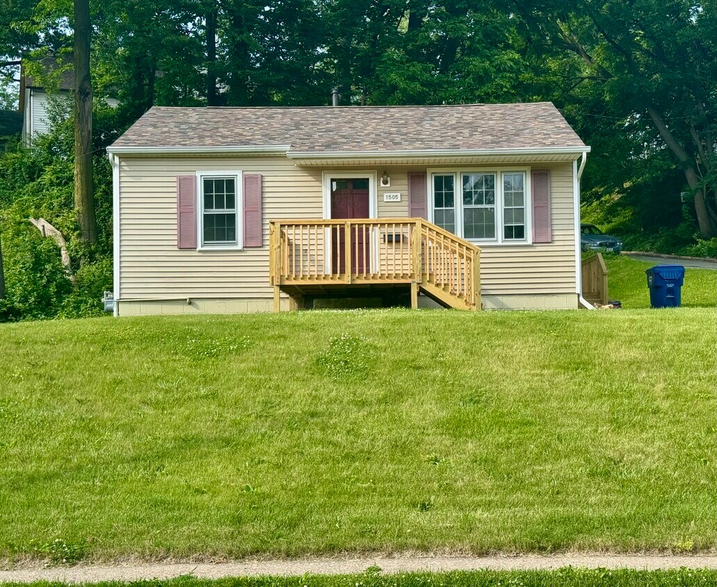 Foto principal - 1505 Kirkwood Blvd