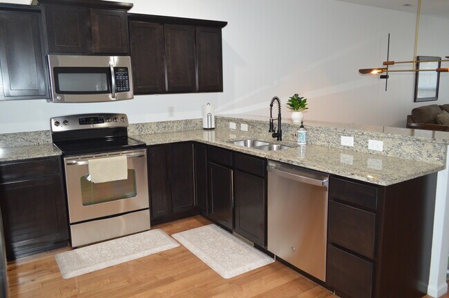 Foto del edificio - 751 Mission Point Rd