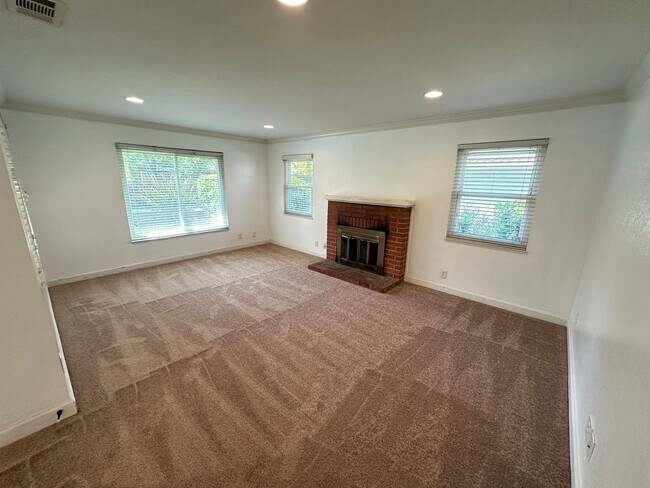 Foto del edificio - 2 Bed 1 Bath Single Family Home In Walnut ...
