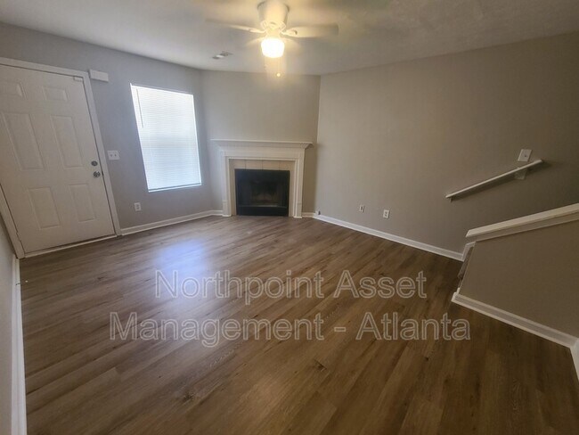 Foto del edificio - 9568 Sleepy Hollow Ln