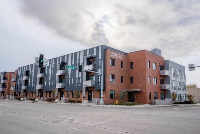 Foto del edificio - 400 SW 7th St