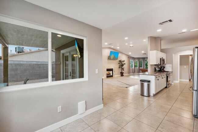 Foto del edificio - 3043 N 34th St