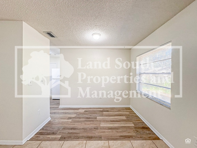 Building Photo - 730 Bebo Ln