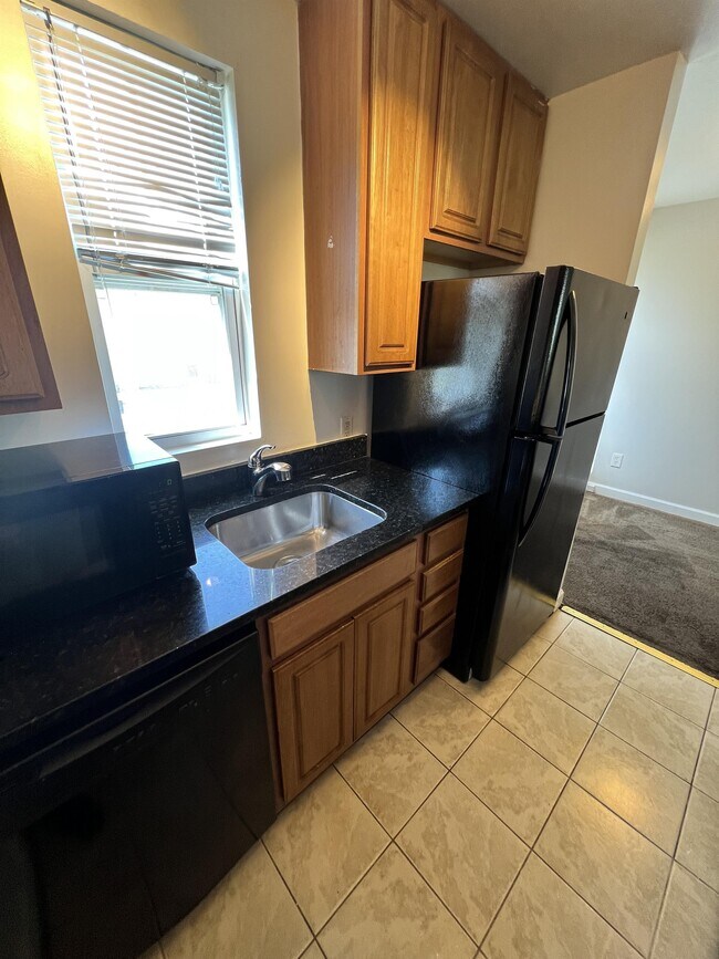 Foto del edificio - 6890 Hawthorne St