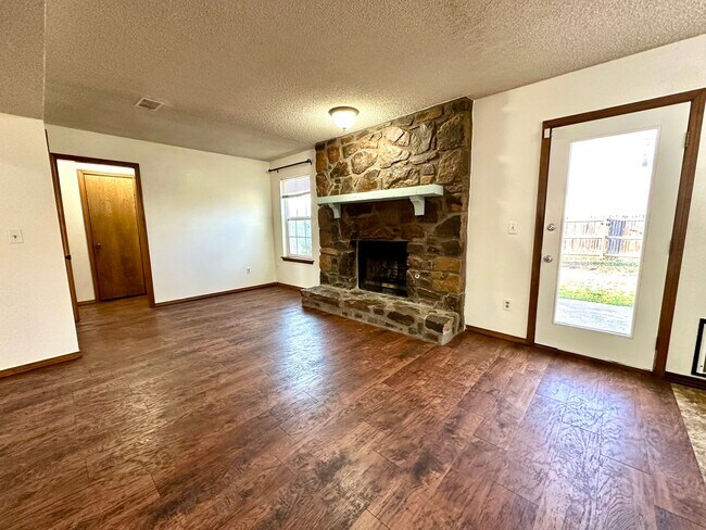 Building Photo - 4112 W Quincy Ct