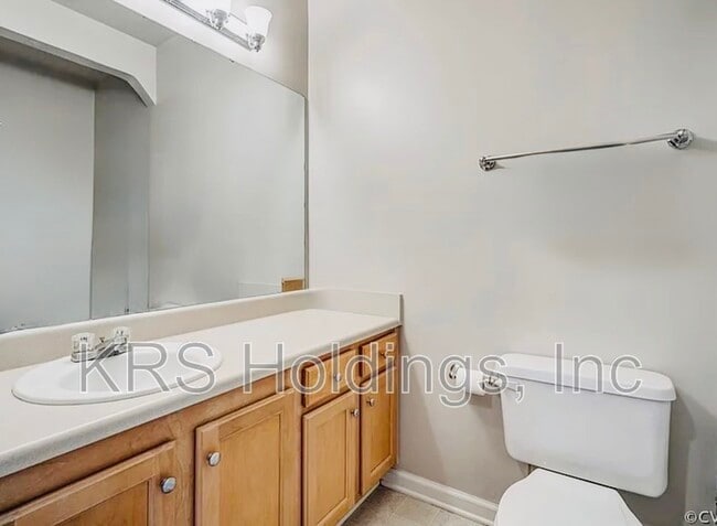 Building Photo - 310 Riverbend Dr