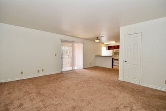 Building Photo - 5499 Indian River Dr