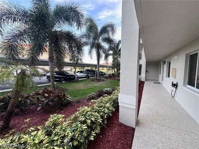 Foto del edificio - 1051 Eastham Way