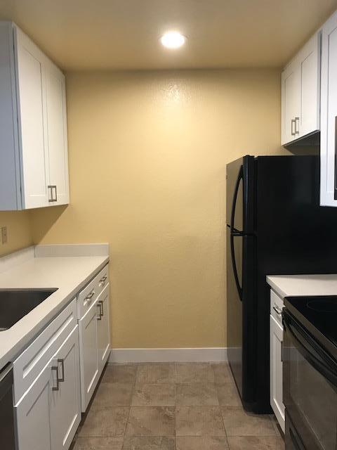 Foto del edificio - 245 Reflections Dr