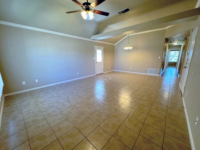 Foto del edificio - 1300 Powder River Dr