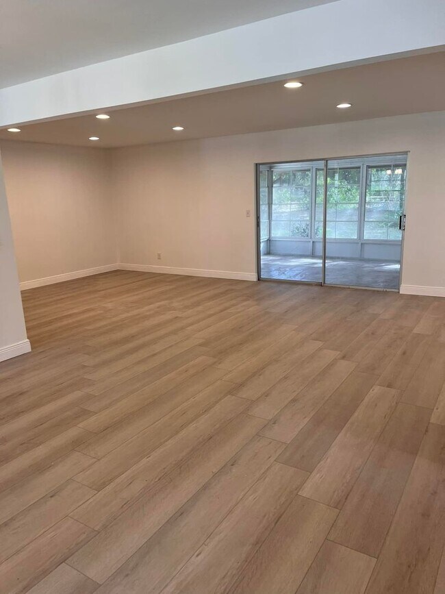 Foto del edificio - Beautiful fully remodeled home!