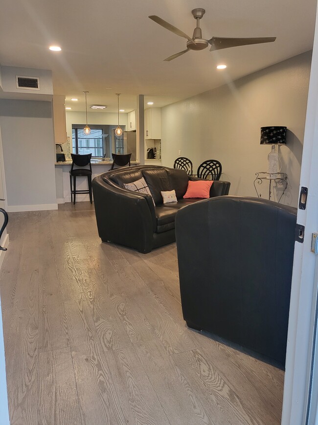 Photo - 2471 Sumatran Way Apartment